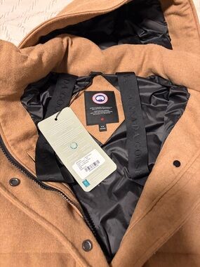 Canada Goose Camel Hooded Women's Puffer Jacket